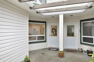 Photo 2: 11 950 Braidwood Rd in Courtenay: CV Courtenay East Row/Townhouse for sale (Comox Valley)  : MLS®# 924832