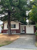Main Photo: 15560 THRIFT Avenue in White Rock: King George Corridor House for sale (South Surrey White Rock)  : MLS®# R2817480