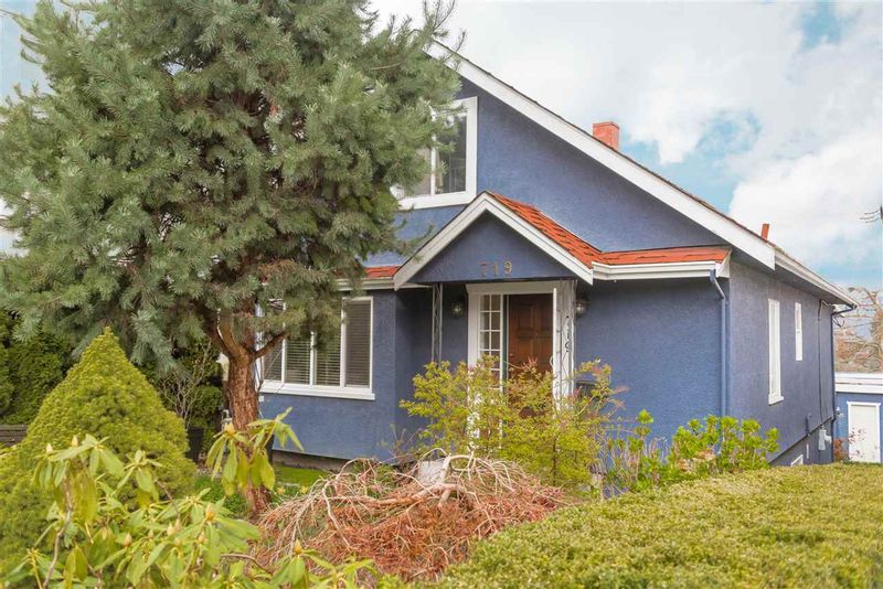FEATURED LISTING: 719 DURWARD Avenue Vancouver