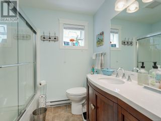 Photo 16: 2719 Asquith St in Victoria: House for sale : MLS®# 960913
