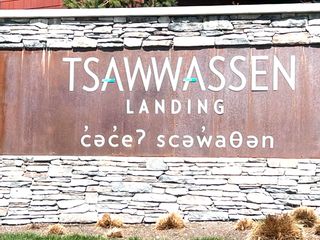 Photo 1: 128 4738 HEMLOCK Way in Tsawwassen: Tsawwassen North Townhouse for sale in "TSAWWASSEN LANDING" : MLS®# R2872152