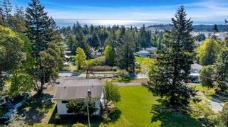Photo 1: 544 Windthrop Rd in Colwood: Co Latoria House for sale : MLS®# 960836