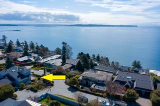 Photo 2: 14357 SUNSET Drive: White Rock House for sale in "Panoramic Ocean & Mnt Baker" (South Surrey White Rock)  : MLS®# R2819733
