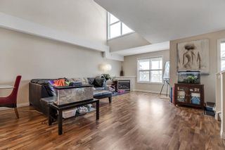 Main Photo: 302 1631 28 Avenue SW in Calgary: South Calgary Apartment for sale : MLS®# A2050796