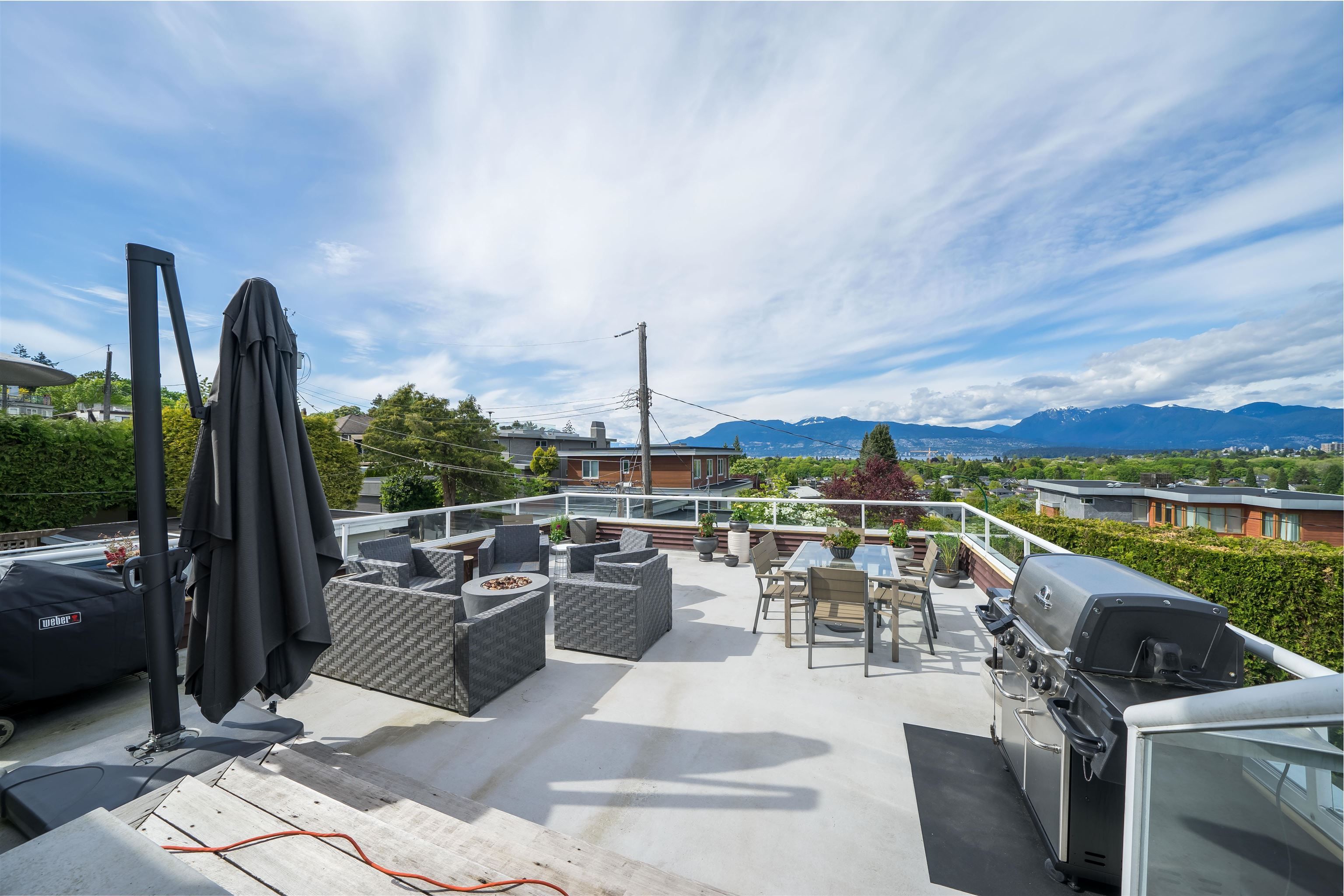 Main Photo: 3655 QUESNEL DRIVE in Vancouver: Dunbar House for sale (Vancouver West)  : MLS®# R2629244