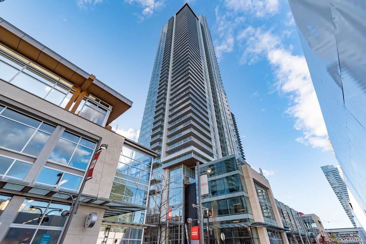 Main Photo: 1201 4670 ASSEMBLY Way in Burnaby: Metrotown Condo for sale in "STATION SQUARE II" (Burnaby South)  : MLS®# R2319933