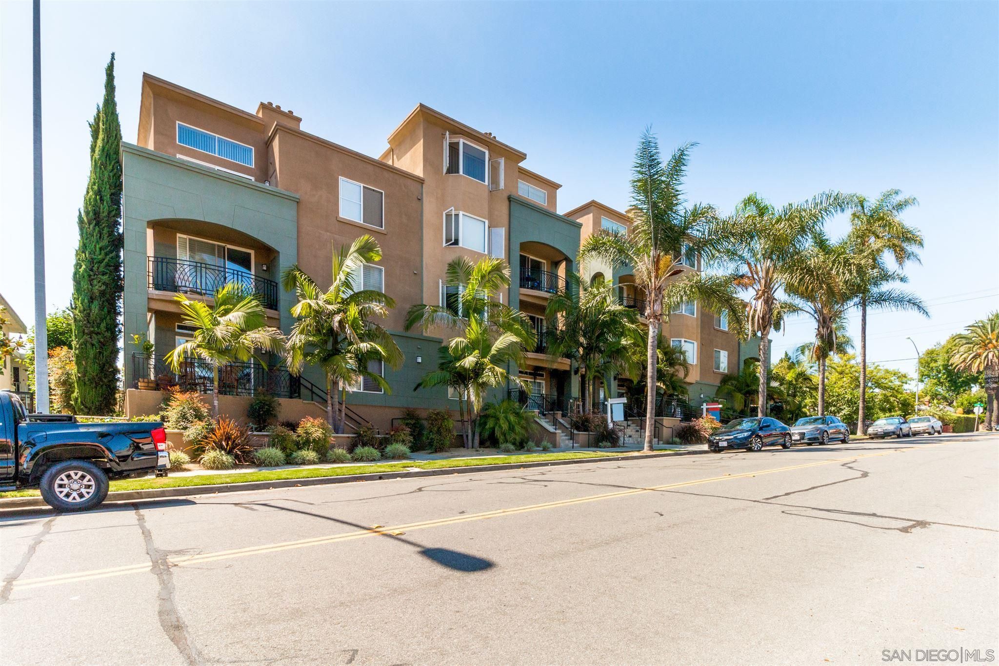 Main Photo: HILLCREST Condo for sale : 2 bedrooms : 3990 Centre St #401 in San Diego