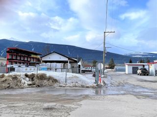 Photo 8: 256 MAIN Street in McBride: McBride - Town Business with Property for sale (Robson Valley)  : MLS®# C8048816