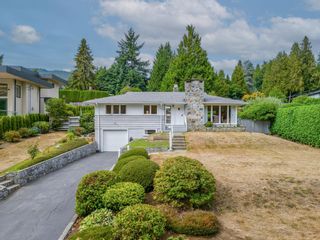 Photo 3: 1375 OTTAWA AVENUE in West Vancouver: Ambleside House for sale : MLS®# R2821430