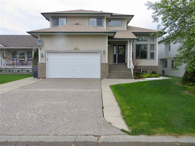 Main Photo: : House for sale : MLS®# R2371091