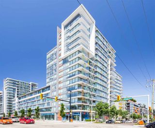 Photo 1: 1406 1783 MANITOBA Street in Vancouver: False Creek Condo for sale in "Residences at West" (Vancouver West)  : MLS®# R2457734