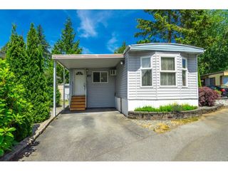 Photo 2: 57 24330 FRASER Highway in Langley: Otter District Manufactured Home for sale in "LANGLEY GROVE ESTATES" : MLS®# R2605043