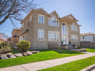 Photo 1: 18 Highland Hill in Toronto: Yorkdale-Glen Park House (2-Storey) for sale (Toronto W04)  : MLS®# W8274156