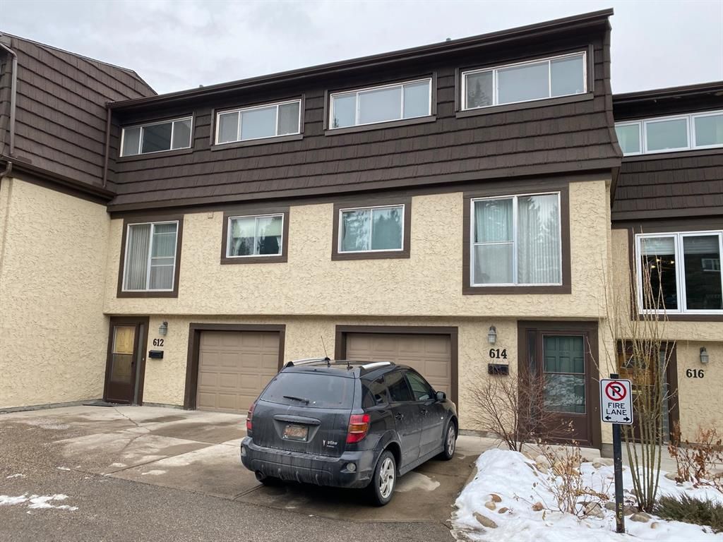 Main Photo: 614 3130 66 Avenue SW in Calgary: Lakeview Row/Townhouse for sale : MLS®# A1184351