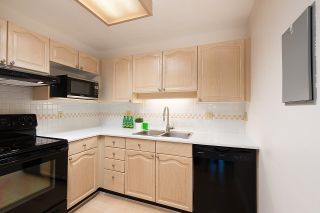 Photo 12: 321 6707 SOUTHPOINT Drive in Burnaby: South Slope Condo for sale in "MISSION WOODS" (Burnaby South)  : MLS®# R2596973