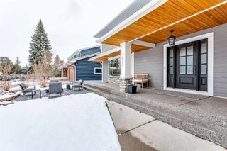 Photo 2: 7024 Kennedy Drive SW in Calgary: Kelvin Grove Detached for sale : MLS®# A2127325
