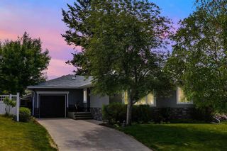 Photo 2: 12 Cawder Drive NW in Calgary: Collingwood Detached for sale : MLS®# A2055924