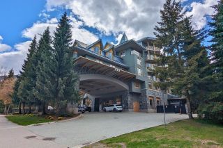 Photo 3: 324 4315 NORTHLANDS Boulevard in Whistler: Whistler Village Condo for sale in "CASCADE LODGE" : MLS®# R2881157