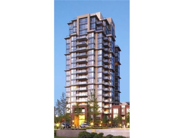 Main Photo: 305 11 E ROYAL Avenue in New Westminster: Fraserview NW Condo for sale in "VICTORIA HILL HIGH RISES" : MLS®# V837108