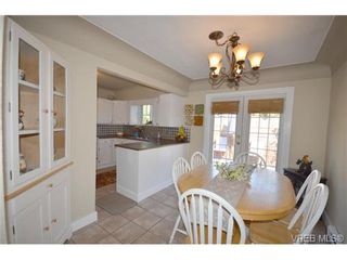 Photo 4: 850 Ferrie Rd in VICTORIA: SW Royal Oak House for sale (Saanich West)  : MLS®# 681966