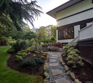 Photo 36: 3375 Ripon Rd in Oak Bay: OB Uplands House for sale : MLS®# 950405