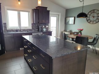 Photo 3: 919 Hargreaves Manor in Saskatoon: Hampton Village Residential for sale : MLS®# SK922471