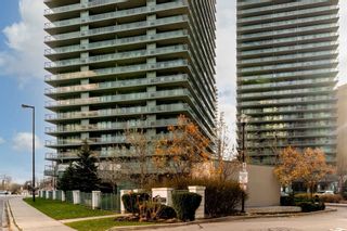 Photo 1: 1605 5500 Yonge Street in Toronto: Willowdale West Condo for lease (Toronto C07)  : MLS®# C5449091