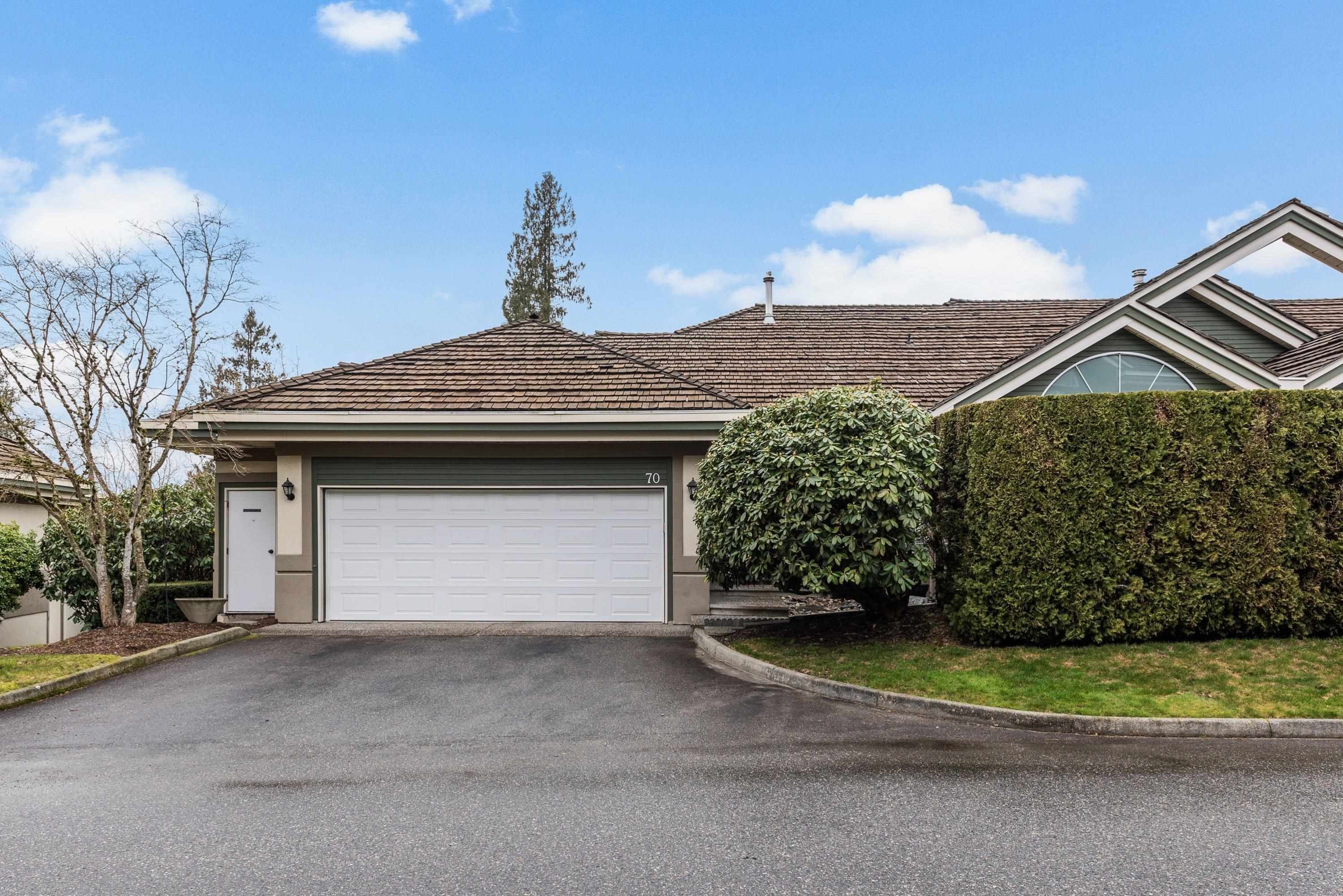 Main Photo: 70 4001 OLD CLAYBURN ROAD in Abbotsford: Abbotsford East Townhouse for sale : MLS®# R2662043
