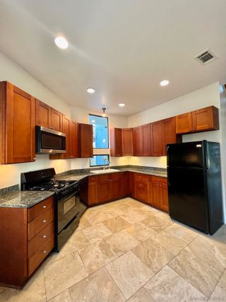 Photo 4: POINT LOMA Condo for rent : 2 bedrooms : 3244 Nimitz Blvd. #5 in San Diego