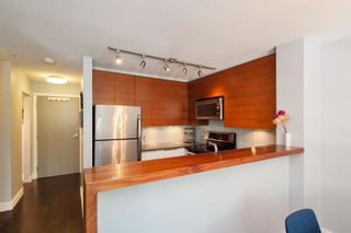 Photo 10: 204 124 W 3RD Street in North Vancouver: Lower Lonsdale Condo for sale in "The Vogue" : MLS®# R2740551