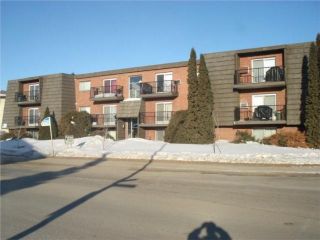 Main Photo: : Residential for sale (River Heights
Area 3
Saskatoon
Saskatoon & Area
Saskatchewan)  : MLS®# 300445