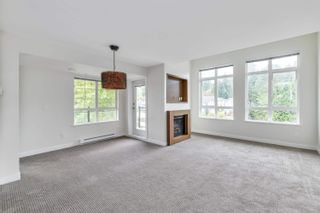 Photo 5: 408 2940 KING GEORGE Boulevard in Surrey: King George Corridor Condo for sale in "HIGH STREET" (South Surrey White Rock)  : MLS®# R2726328