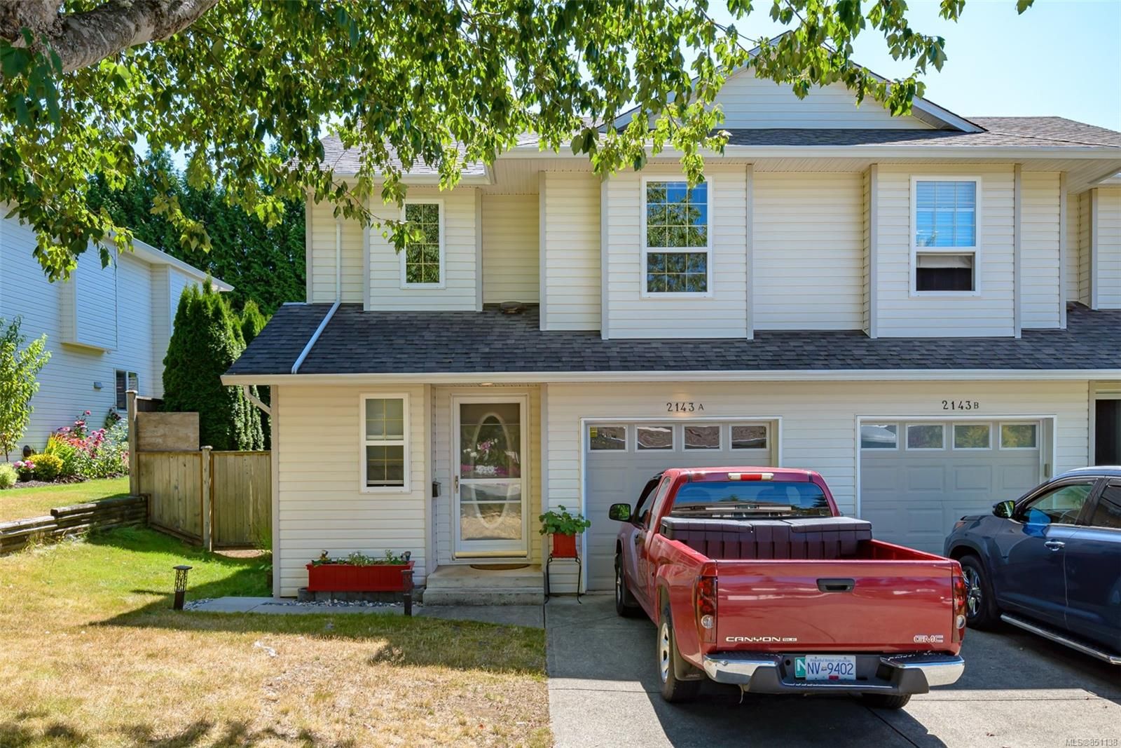 Main Photo: A 2143 Mission Rd in Courtenay: CV Courtenay East Half Duplex for sale (Comox Valley)  : MLS®# 851138