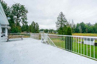 Photo 11: 442 256 Street in Langley: Otter District House for sale : MLS®# R2438952