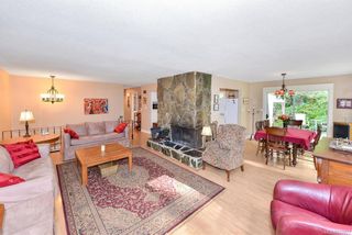 Photo 29: 385 IVOR Rd in Saanich: SW Prospect Lake House for sale (Saanich West)  : MLS®# 833827