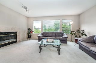 Photo 2: 1066 YARMOUTH Street in Port Coquitlam: Citadel PQ House for sale : MLS®# R2701555