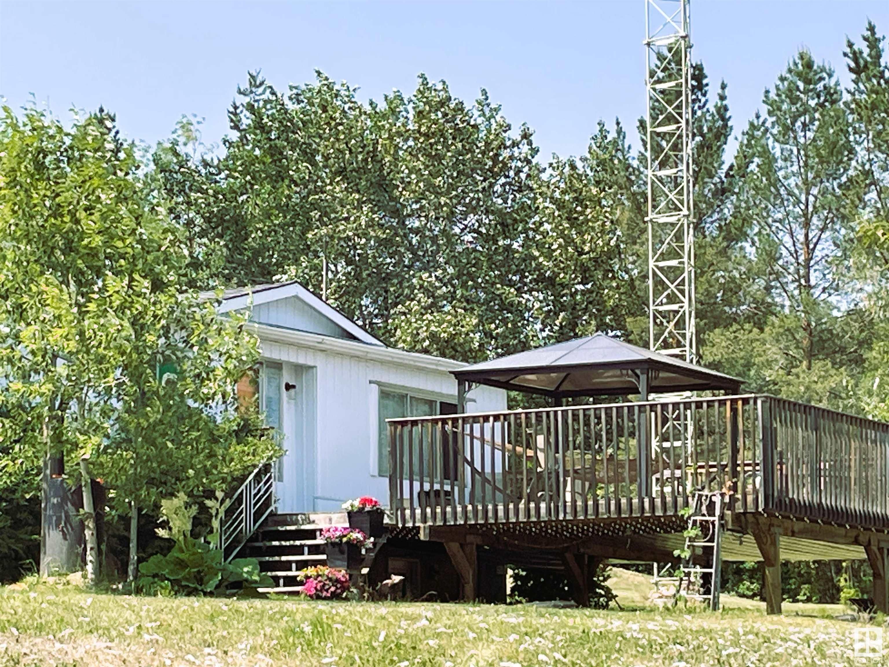 Main Photo: 4 27528 TWP RD 540: Rural Parkland County Manufactured Home for sale : MLS®# E4344787