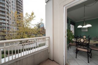 Photo 16: 212 3098 GUILDFORD Way in Coquitlam: North Coquitlam Condo for sale in "MARLBOROUGH HOUSE" : MLS®# R2225808