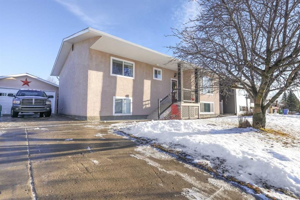 Main Photo: 5311 57 Street: Rocky Mountain House Detached for sale : MLS®# A2098168
