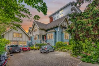 Photo 2: 228 Douglas St in Victoria: Vi James Bay Quadruplex for sale : MLS®# 933042