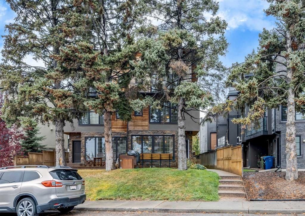 Main Photo: 1 4207 Stanley Road SW in Calgary: Parkhill Row/Townhouse for sale : MLS®# A2086162