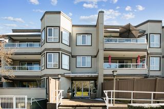 Photo 1: 109 1840 E SOUTHMERE Crescent in Surrey: Sunnyside Park Surrey Condo for sale in "Southmere Mews" (South Surrey White Rock)  : MLS®# R2656562
