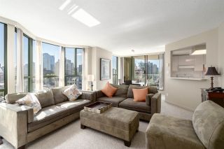 Photo 4: 903 789 JERVIS Street in Vancouver: West End VW Condo for sale in "Jervis Court" (Vancouver West)  : MLS®# R2491111
