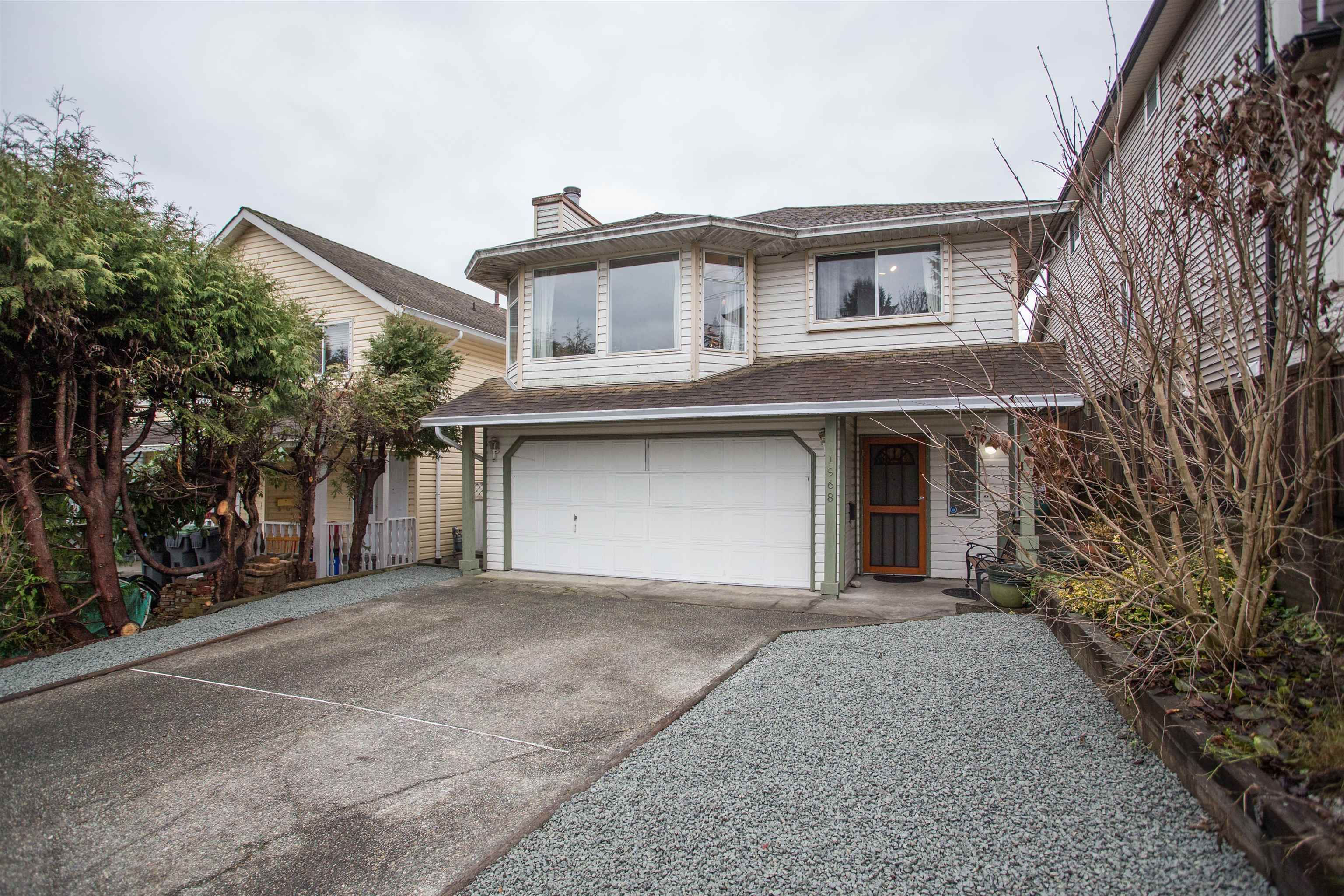 Main Photo: 1968 LANGAN Avenue in Port Coquitlam: Lower Mary Hill House for sale : MLS®# R2742694