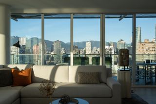 Photo 5: 1701 1365 DAVIE Street in Vancouver: West End VW Condo for sale in "Mirabel" (Vancouver West)  : MLS®# R2871018