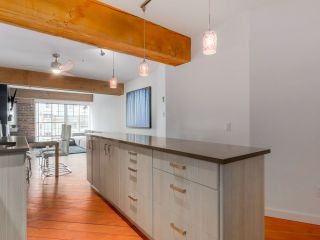 Photo 11: 410 1178 HAMILTON Street in Vancouver: Yaletown Condo for sale in "THE HAMILTON" (Vancouver West)  : MLS®# R2040939