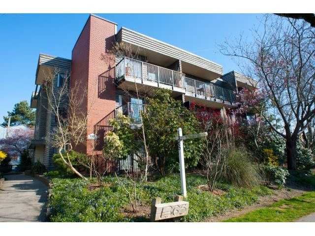 Main Photo: 204 1365 E 7TH Avenue in Vancouver: Grandview VE Condo for sale in "MCLEAN GARDENS" (Vancouver East)  : MLS®# V1127103