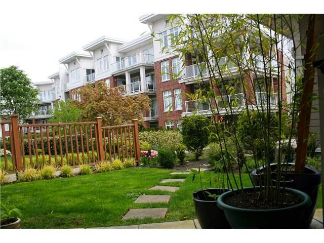 Main Photo: 109 4211 BAYVIEW Street in Richmond: Steveston South Condo for sale in "THE VILLAGE @ IMPERIAL LANDING" : MLS®# V826330