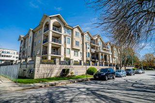 Photo 2: 209 20281 53A Avenue in Langley: Langley City Condo for sale : MLS®# R2869914