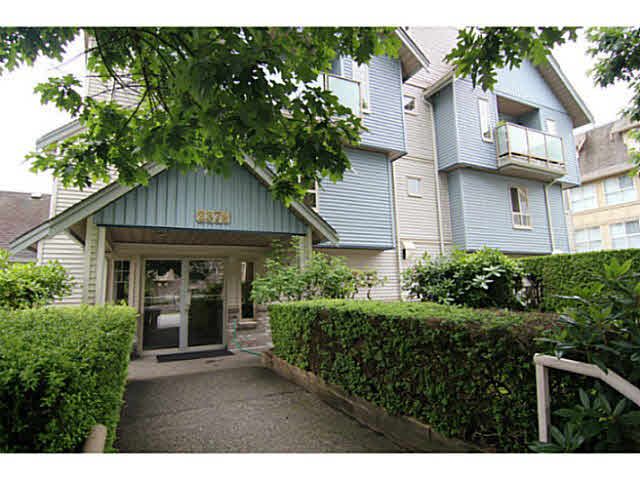 Main Photo: 29 2378 RINDALL Avenue in Port Coquitlam: Central Pt Coquitlam Condo for sale in "BRITTANY PARK" : MLS®# V1095397